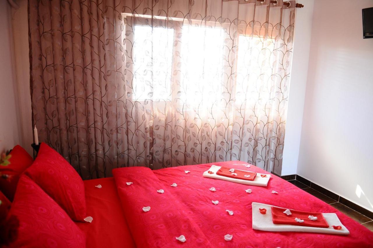 Vila Floarea Etiquette Costinesti Bagian luar foto
