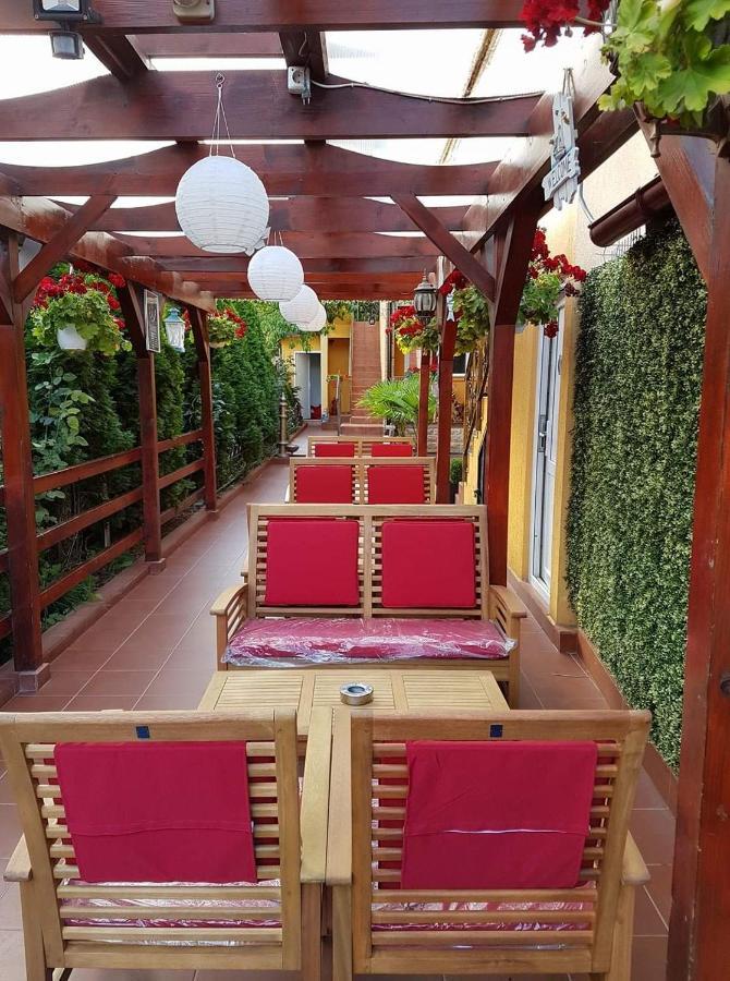 Vila Floarea Etiquette Costinesti Bagian luar foto